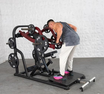 Chest-supported dynamic row in New York gym